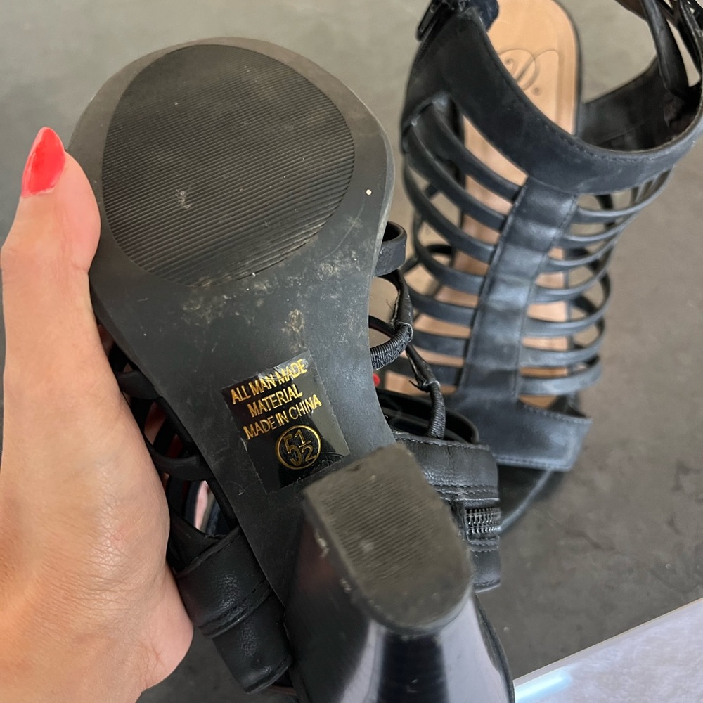 Heels - Picture 2 of 3